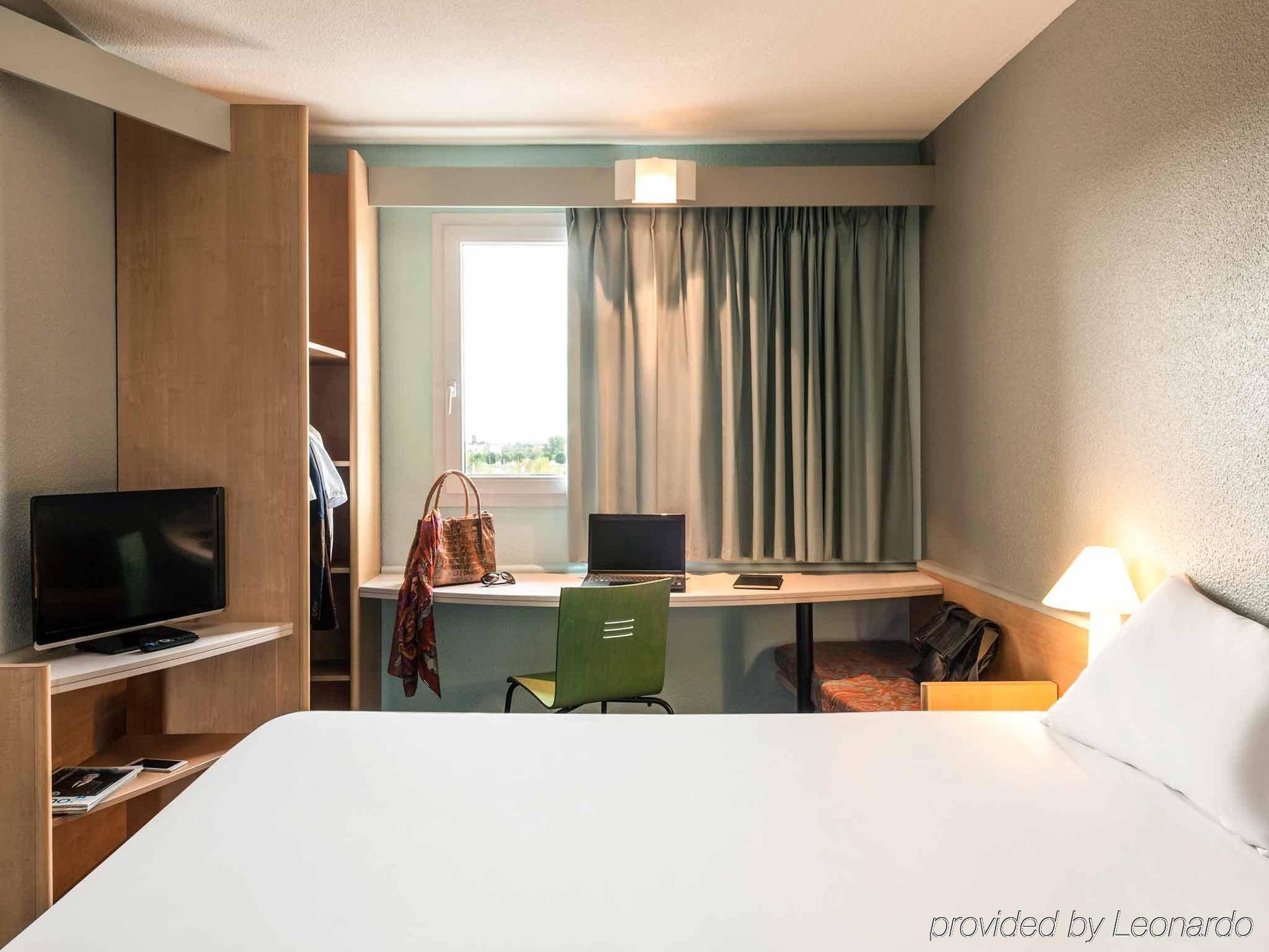 Ibis Auch Hotel ภายนอก รูปภาพ