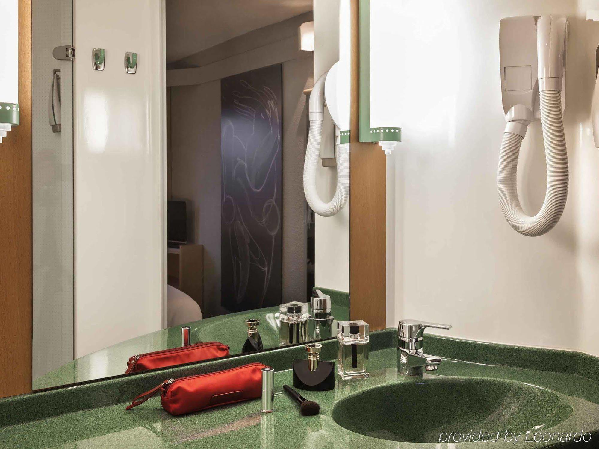 Ibis Auch Hotel ภายนอก รูปภาพ